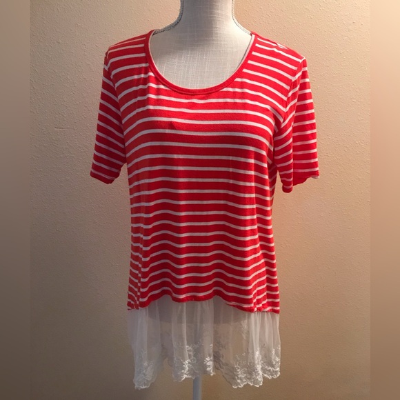 JODIFL Tops - Striped top white lace at bottom short